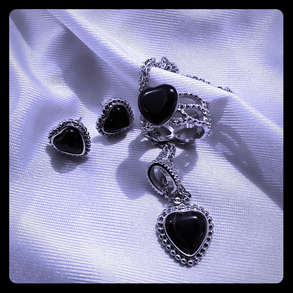 Very elegant 💗 Heart  set!